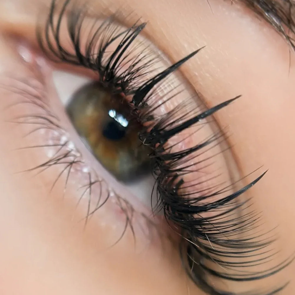 Foldable Lash Comb for Perfect Spikes