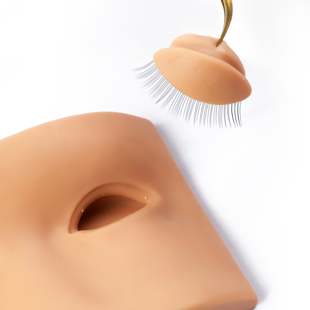 Tête mannequin avec des yeux en silicone